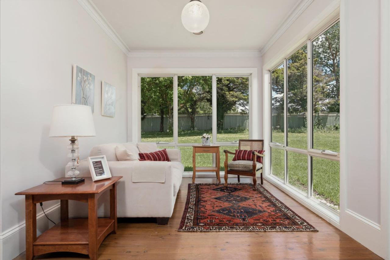The Avenue Anahdale - Hidden 2.7 Acre Estate In Town Holiday home